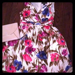 Tropical dress perfect for your next vacation 🌺