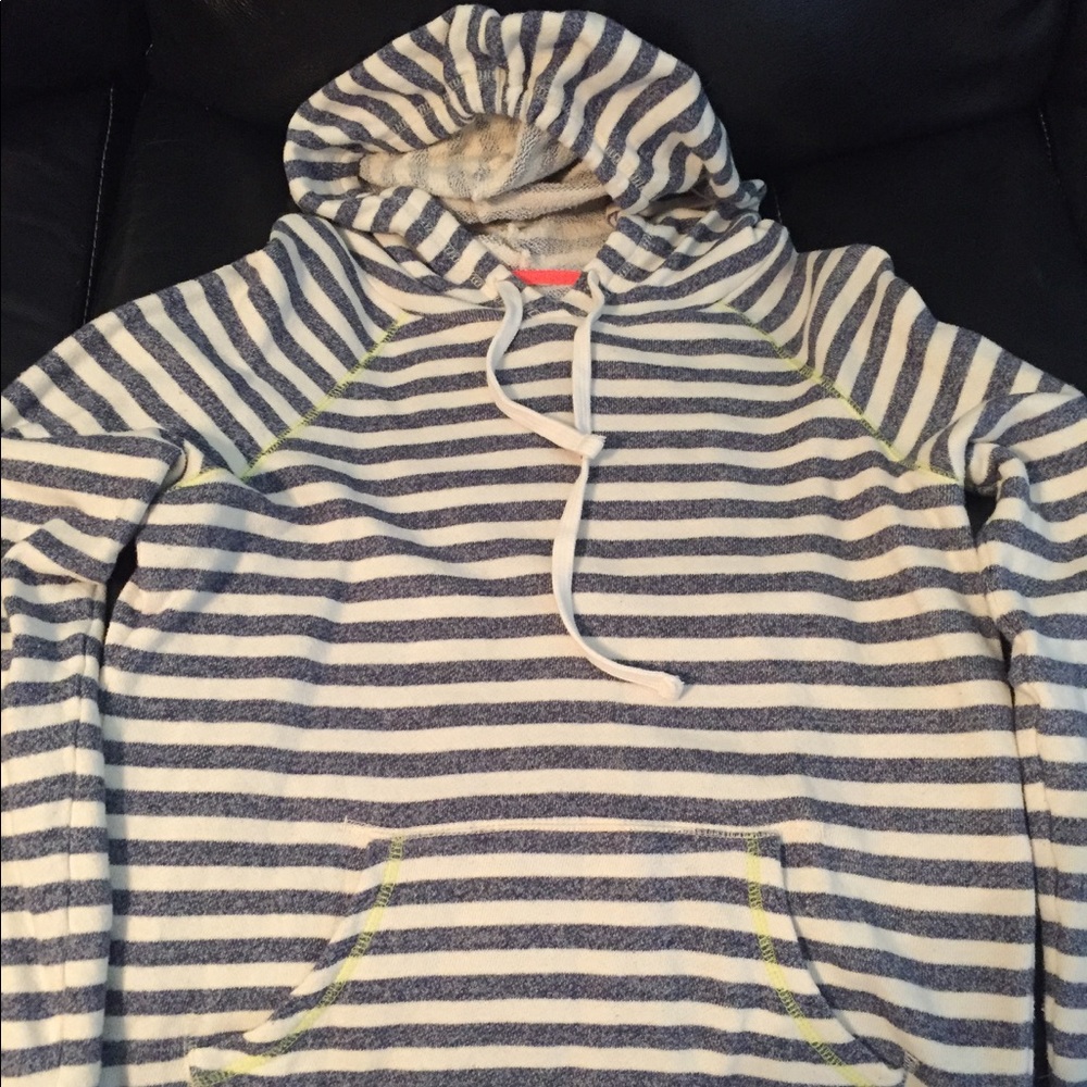 Billabong hoodie.