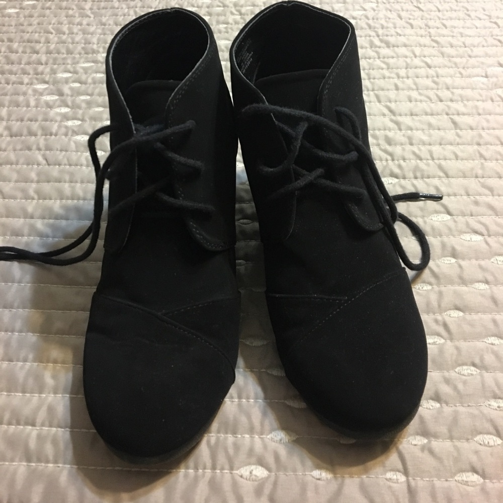 Girls black booties