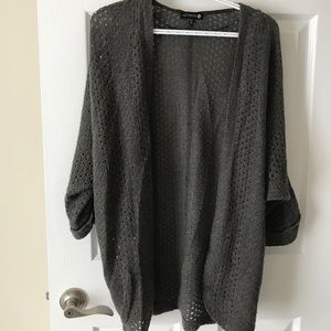 Gray 3/4 sleeve cardigan
