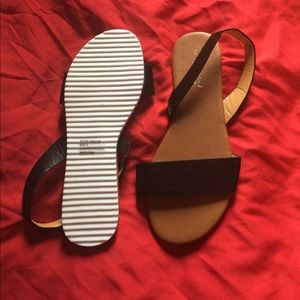 BRAND NEW strap sandals