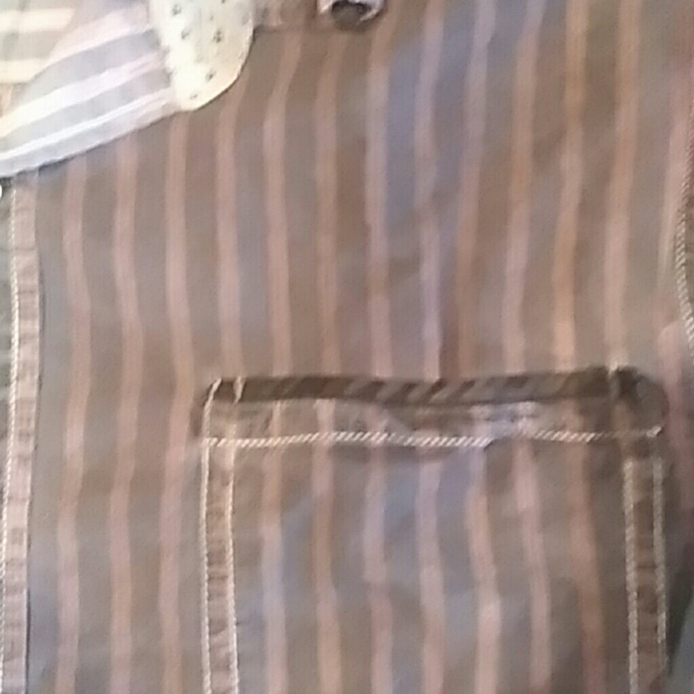Authentic Icon Button Up - Picture 2 of 3