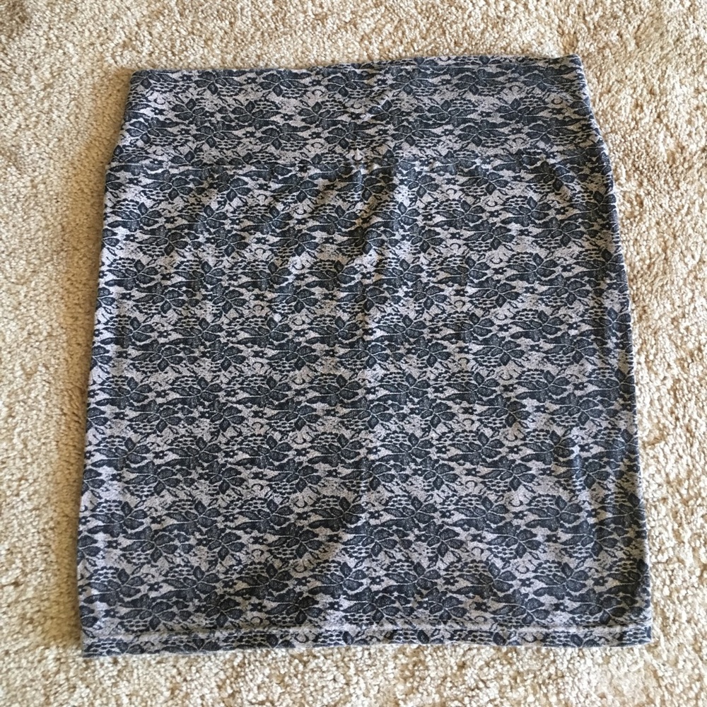 Black/Nude bodycon skirt