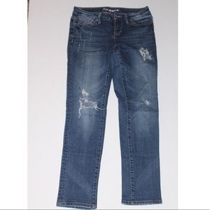 Aeropostale distressed straight skinny jeans