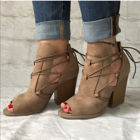 Peep toe booties - Picture 2 of 7