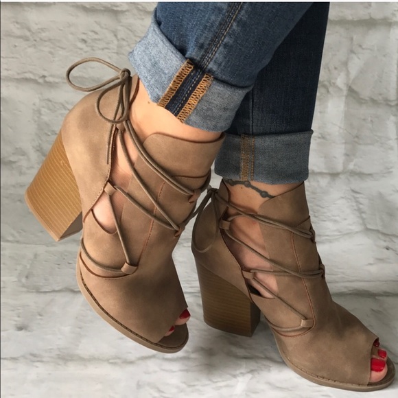 Peep toe booties - Picture 4 of 7