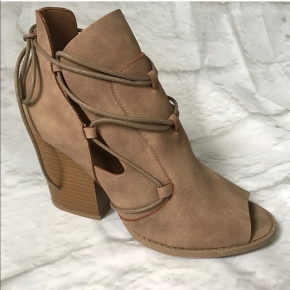 Peep toe booties - Picture 6 of 7