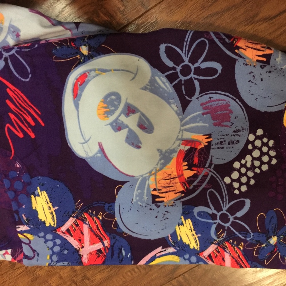 Lularoe tall and curvy Disney leggings