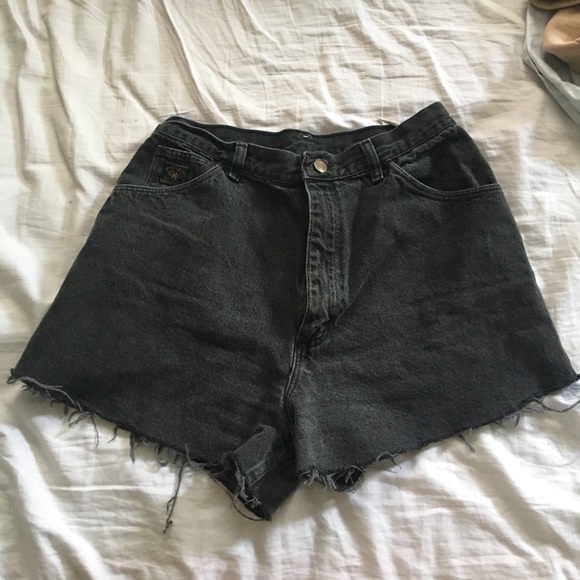 High wasted black shorts - Picture 2 of 2