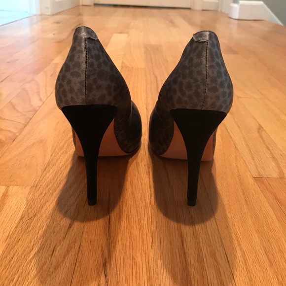 Talbots Patterned Heels - Picture 3 of 4