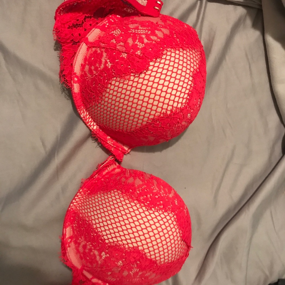 VS Bras