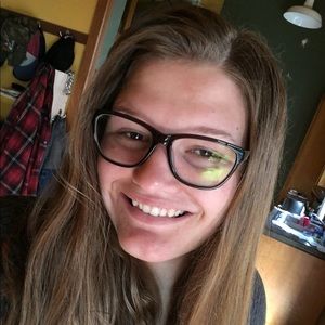 Meet your Posher, Mackenzie