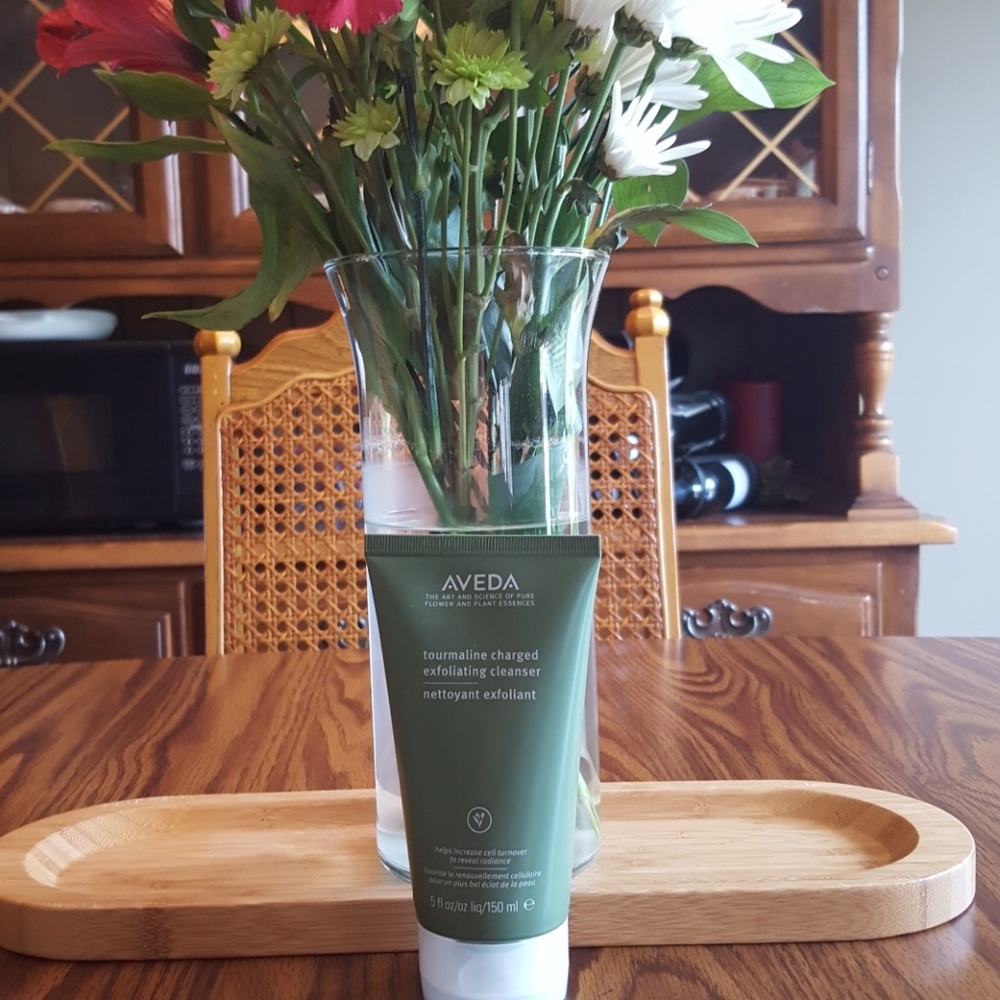 Aveda Tourmaline Charged Exfoliating Cleanser
