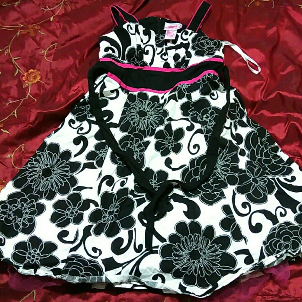 Little girls dress