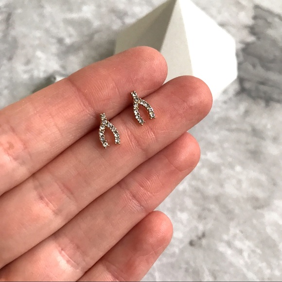 Tiny Wishbone Sparkle stud earrings NEW - Picture 6 of 8