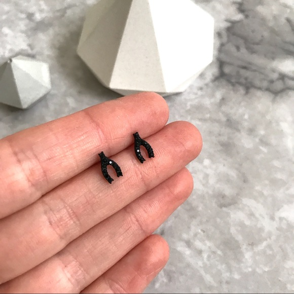 Tiny Wishbone Sparkle stud earrings NEW - Picture 8 of 8