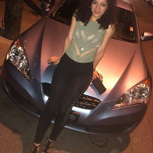 Meet your Posher, Yesenia