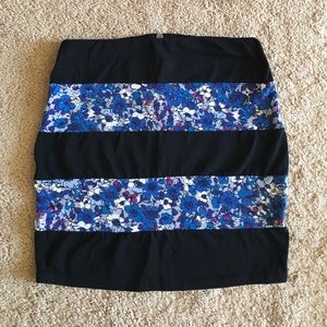 Black bodycon floral skirt