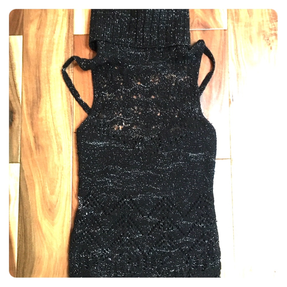 Crochet turtleneck sleeveless sweater