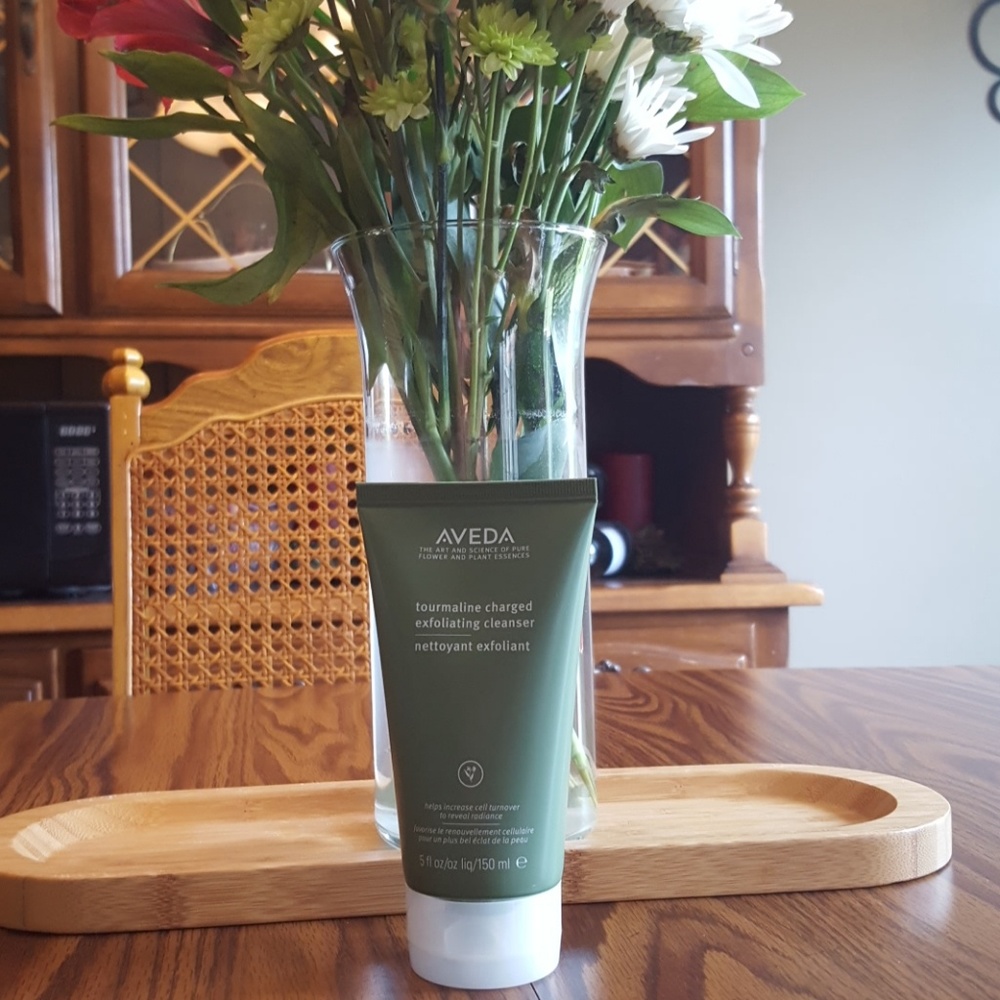 Aveda Tourmaline Charged Exfoliating Cleanser