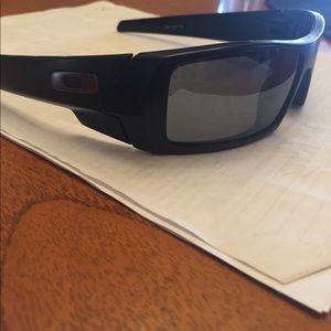 Polarized Gas Can Oakley Glasses NWOT