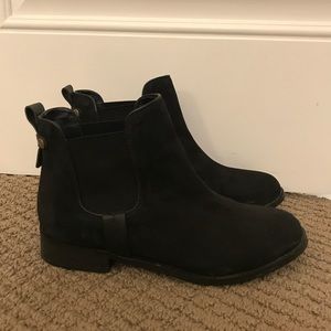 Steve Madden Black leather lined Booties size 8.5