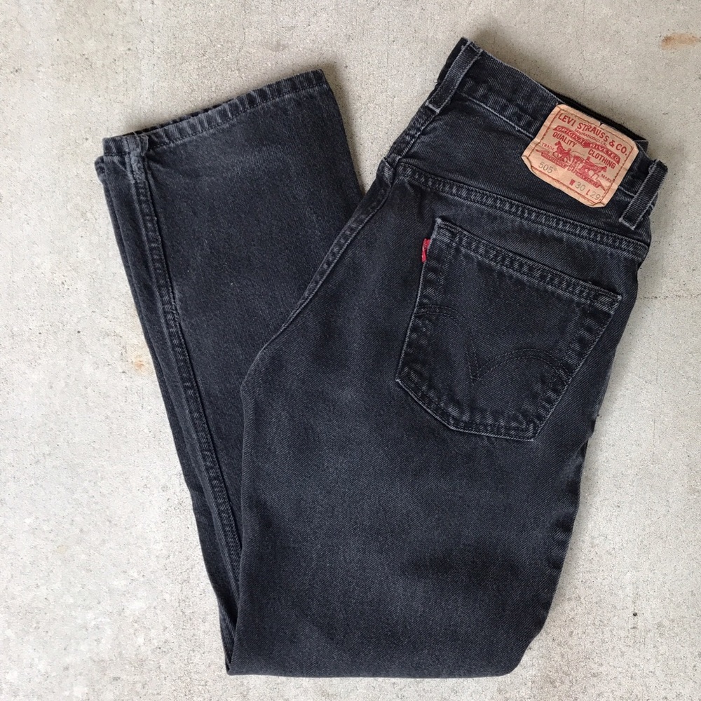 VINTAGE Black Levi's mom jeans! Size:30 fits 4/5