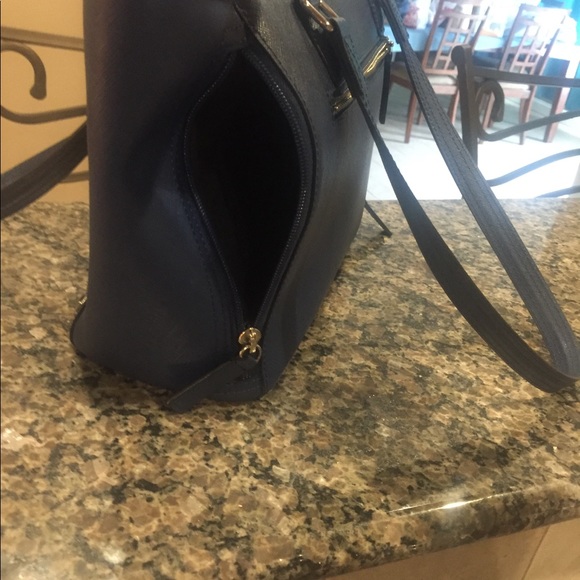 Blue Conceal Carry Purse w/halter - Picture 5 of 8