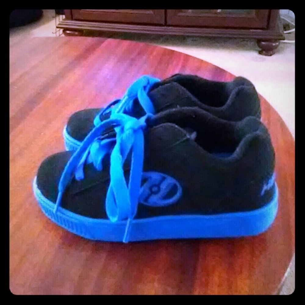 Heelys never worn youth boys sneaker