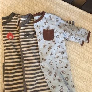 EUC, 3 pair footed pj's