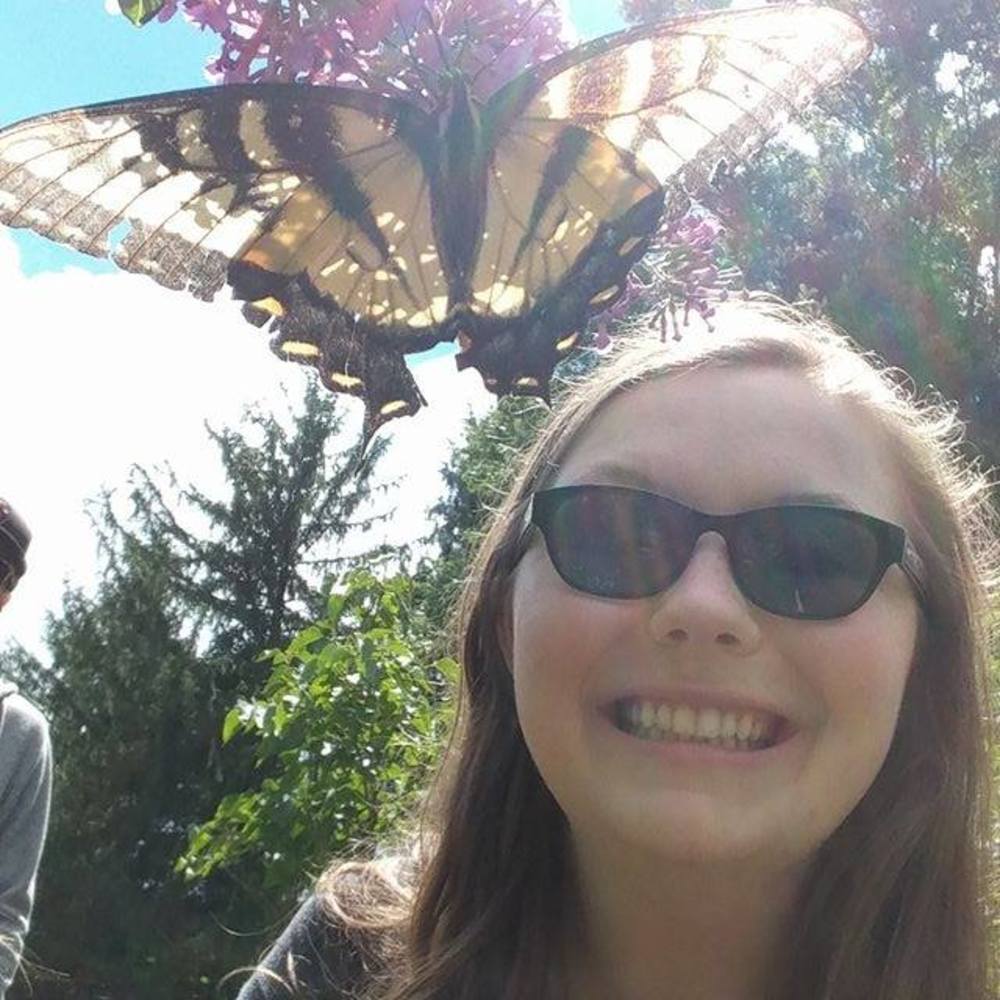 Meet your Posher, Laura