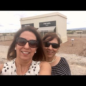 Meet your Posher, Laura