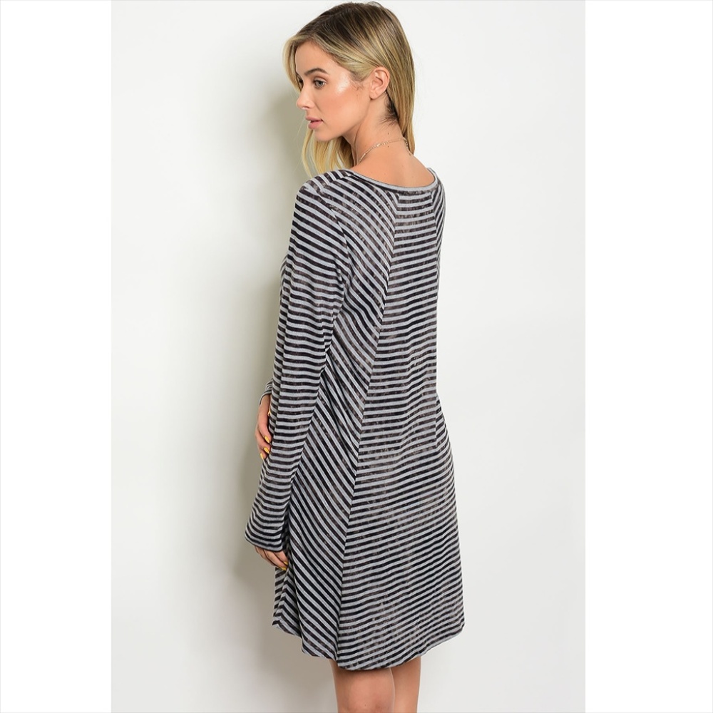 Last one *SALE-TODAY ONLY* dress - Picture 2 of 3
