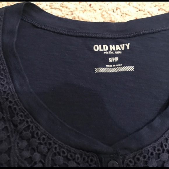 Worn Once old navy top - Picture 2 of 3