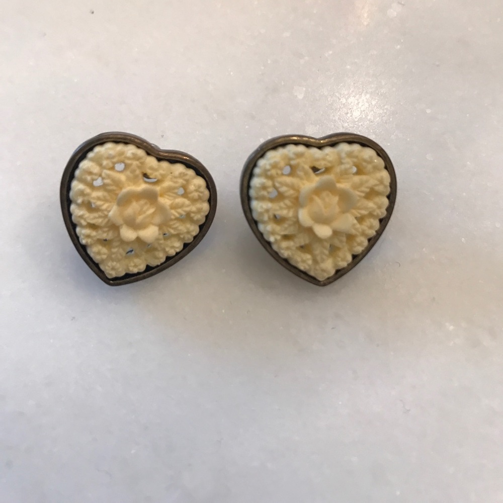 Cream and Gold Heart Earrings