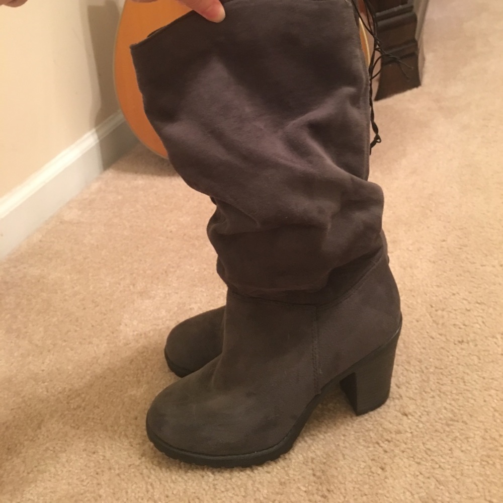 Merona 5 and a half heeled boots NWT