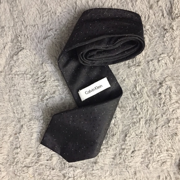 Calvin Klein Other - Calvin Klein black self print silk tie for men