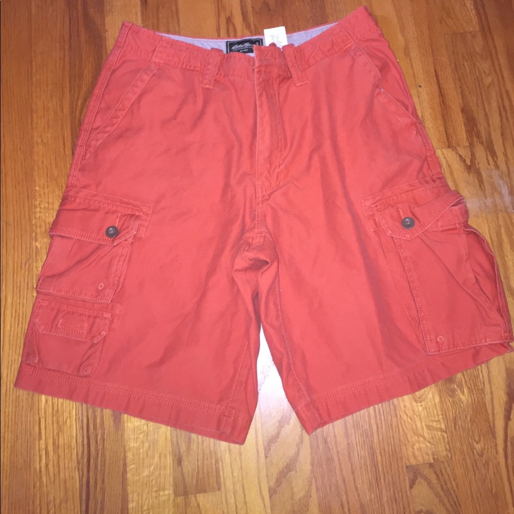 Men's Eddie Bauer cargo shorts size 34 waist