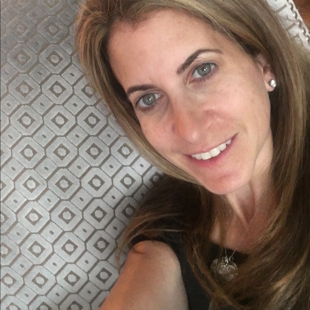 Meet your Posher, Nicole