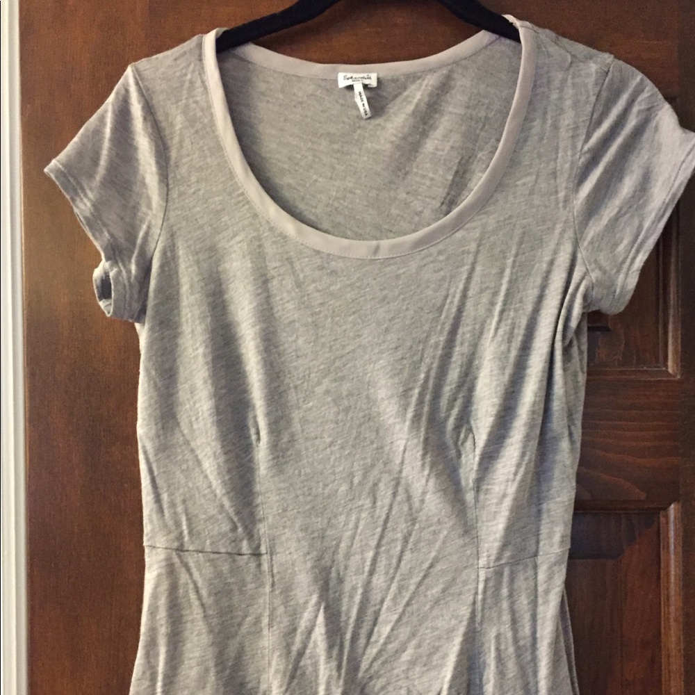 Splendid size Small gray tee