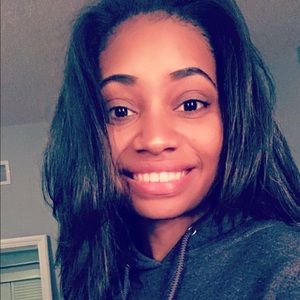 Meet your Posher, Aja