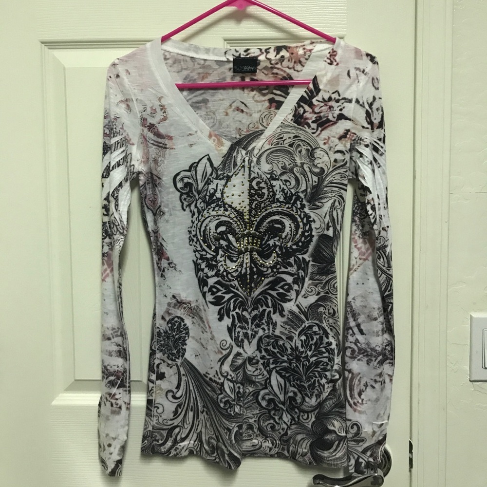 Day trip size Small long sleeve shirt