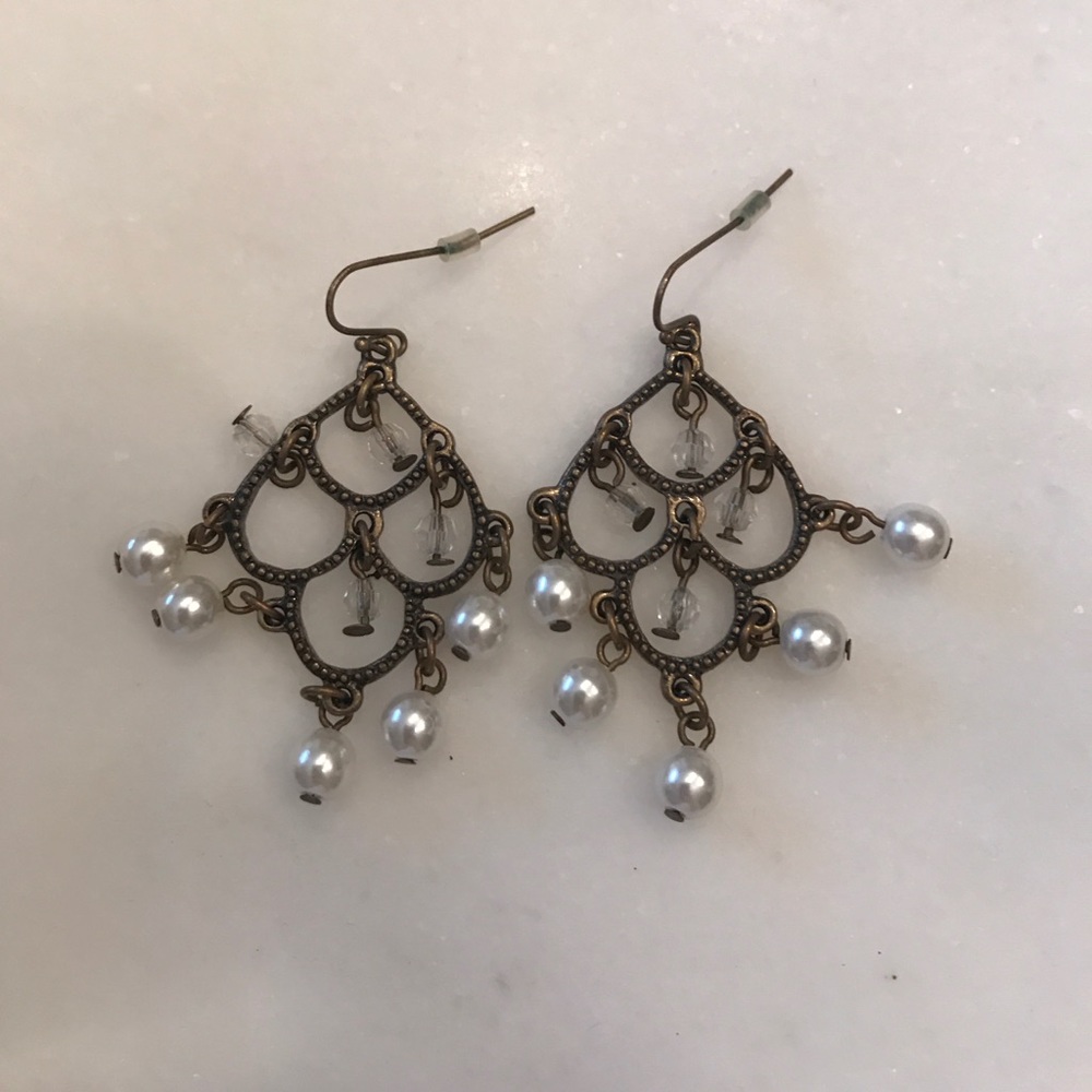 Antiqued Gold/Pearl/Crystal Chandelier Earrings