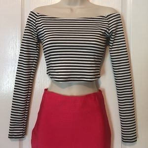 Black and white stripe long sleeve crop top small