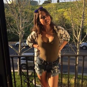 Meet your Posher, Thea