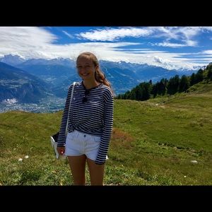 Meet your Posher, Fraya