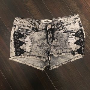 daytrip shorts