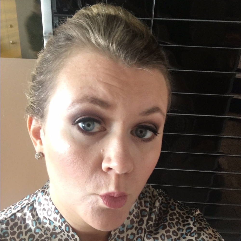 Meet your Posher, Amy