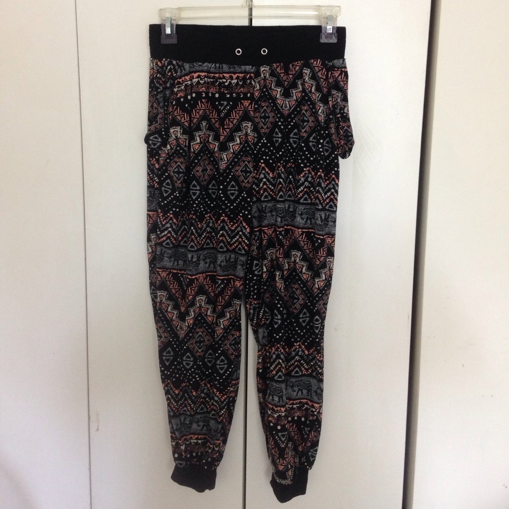 Joggers/ track pants