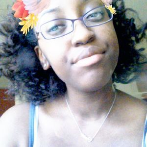 Meet your Posher, Mia